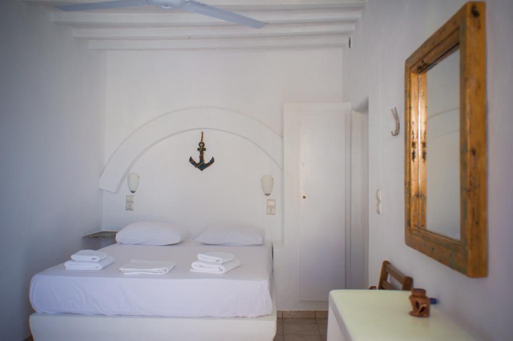 Hotel Κymanemi Folegandros Agali Habitación foto